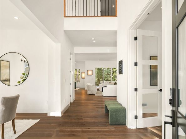 10620 NE 28th Place, Bellevue WA 98004