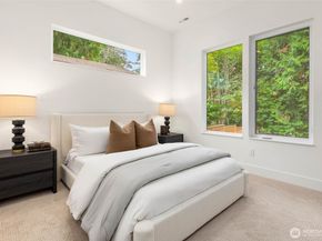 10620 NE 28th Place, Bellevue WA 98004