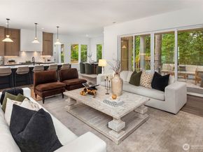 10620 NE 28th Place, Bellevue WA 98004