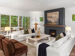 10620 NE 28th Place, Bellevue WA 98004