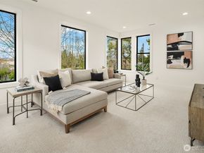 520 7th Street S, Kirkland WA 98033