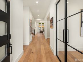 520 7th Street S, Kirkland WA 98033