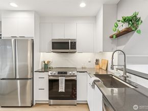 7514 43rd Avenue S B, Seattle WA 98118