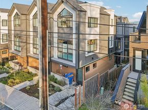 7514 43rd Avenue S B, Seattle WA 98118