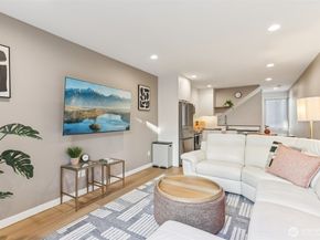 7514 43rd Avenue S B, Seattle WA 98118