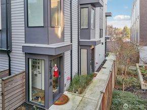 7514 43rd Avenue S B, Seattle WA 98118