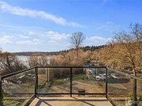 6121 NE 175th Street A402, Kenmore WA 98028