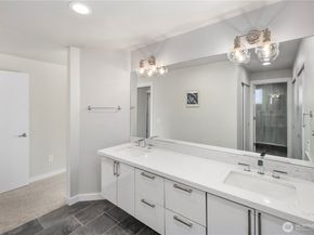 6121 NE 175th Street A402, Kenmore WA 98028