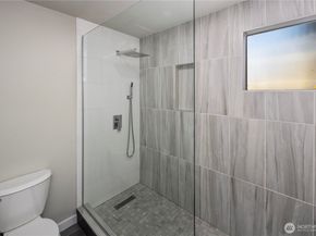 6121 NE 175th Street A402, Kenmore WA 98028