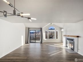 6121 NE 175th Street A402, Kenmore WA 98028