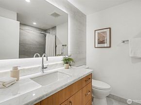 6560 W Mercer Way, Mercer Island WA 98040