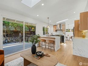 6560 W Mercer Way, Mercer Island WA 98040