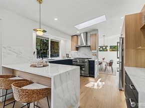 6560 W Mercer Way, Mercer Island WA 98040