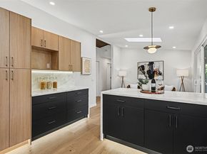 6560 W Mercer Way, Mercer Island WA 98040