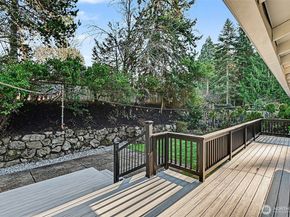 6560 W Mercer Way, Mercer Island WA 98040