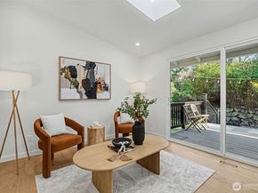 6560 W Mercer Way, Mercer Island WA 98040