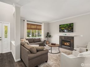 6522 W Crest View Loop SE, Snoqualmie WA 98065