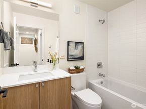 10823 11th Avenue NE, Seattle WA 98125