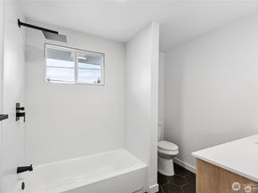 4002 Courtland Place S, Seattle WA 98118