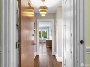 1136 13th Avenue Avenue 305, Seattle WA 98122