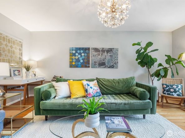 1136 13th Avenue Avenue 305, Seattle WA 98122