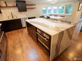 907 Broadway E, Seattle WA 98102