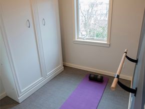 907 Broadway E, Seattle WA 98102