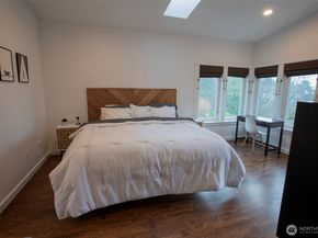 907 Broadway E, Seattle WA 98102