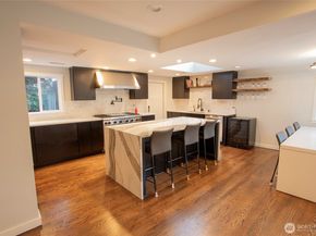 907 Broadway E, Seattle WA 98102