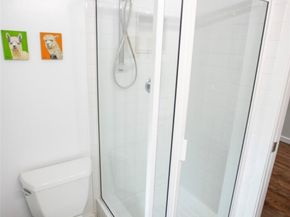 907 Broadway E, Seattle WA 98102