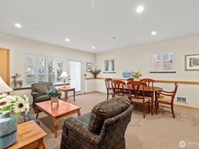 1527 California Avenue SW 401, Seattle WA 98116