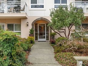 1527 California Avenue SW 401, Seattle WA 98116