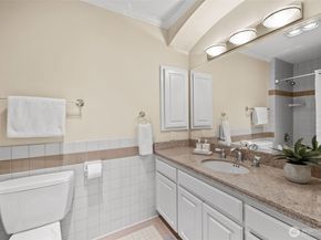 1527 California Avenue SW 401, Seattle WA 98116