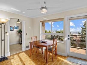 1527 California Avenue SW 401, Seattle WA 98116