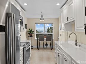 1527 California Avenue SW 401, Seattle WA 98116