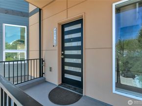 4019 4th Avenue NE B, Seattle WA 98105