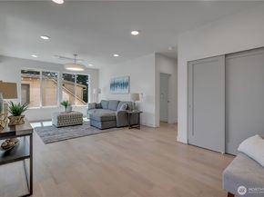 4019 4th Avenue NE B, Seattle WA 98105