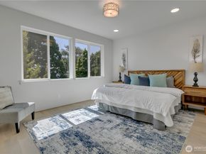 4019 4th Avenue NE B, Seattle WA 98105