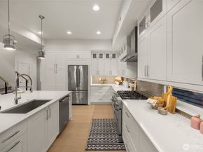 315 State Street S 21, Kirkland WA 98033