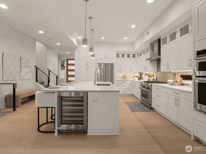 315 State Street S 21, Kirkland WA 98033