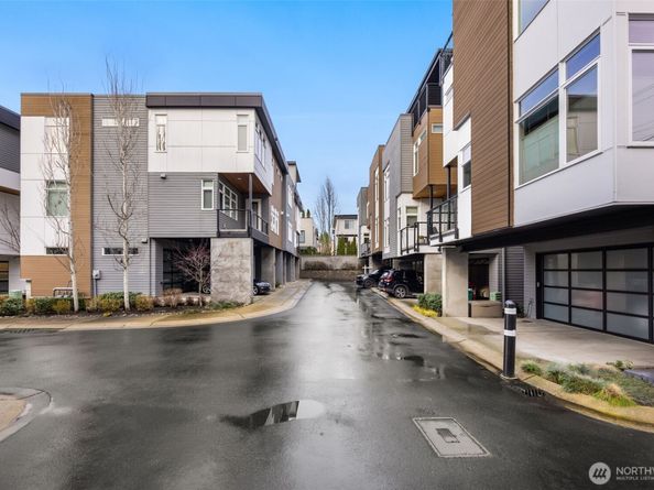 315 State Street S 21, Kirkland WA 98033