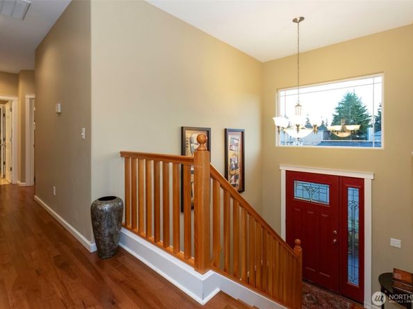 6006 Osprey Circle, Bremerton WA 98312