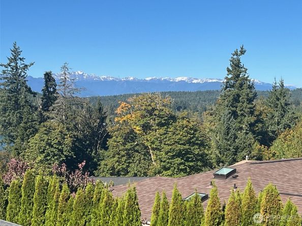 6006 Osprey Circle, Bremerton WA 98312