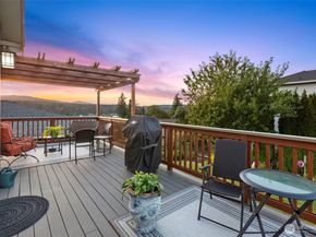 6006 Osprey Circle, Bremerton WA 98312
