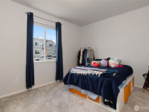 925 Panoramic Loop, Bremerton WA 98312