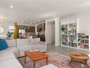 925 Panoramic Loop, Bremerton WA 98312
