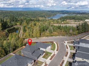 925 Panoramic Loop, Bremerton WA 98312