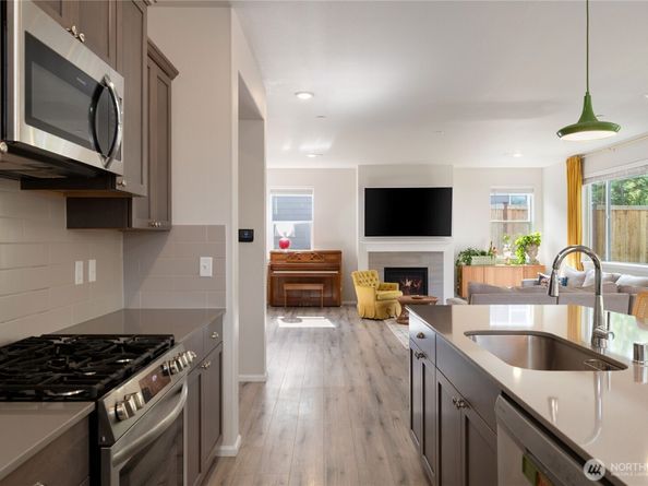 925 Panoramic Loop, Bremerton WA 98312