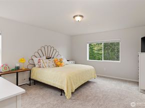 925 Panoramic Loop, Bremerton WA 98312