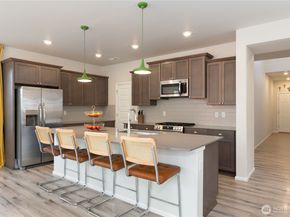 925 Panoramic Loop, Bremerton WA 98312